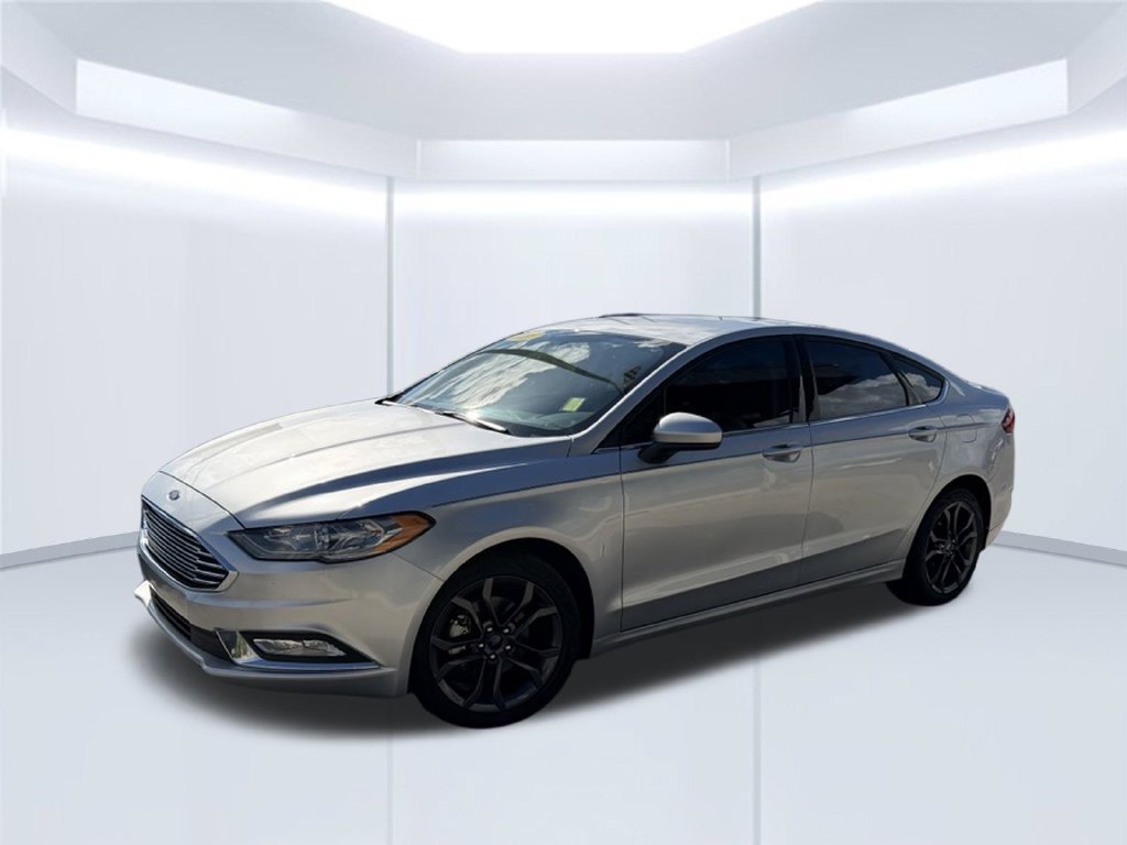 Used 2018 Ford Fusion SE w/ Equipment Group 201A FWD image 1