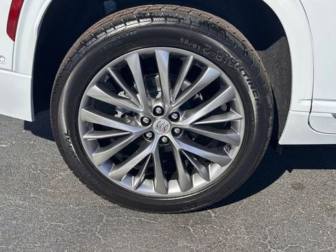 New 2026 Buick Enclave Avenir image 12