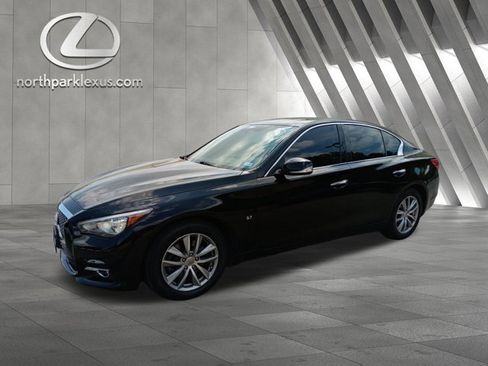 Used 2015 INFINITI Q50 2.0t w/ Moonroof Package image 3