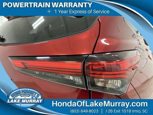 Used 2023 Toyota Highlander XLE FWD image 23