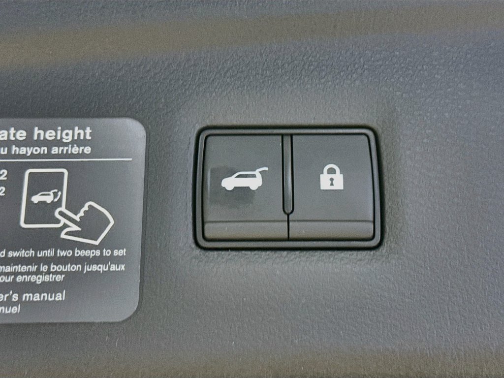 Certified 2025 INFINITI QX50 Luxe AWD/4WD image 36