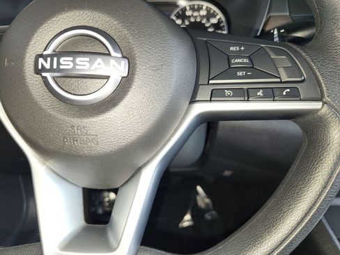 Used 2025 Nissan Altima 2.5 SV FWD image 25