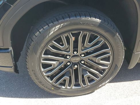 Certified 2022 GMC Sierra 1500 Denali Ultimate image 11