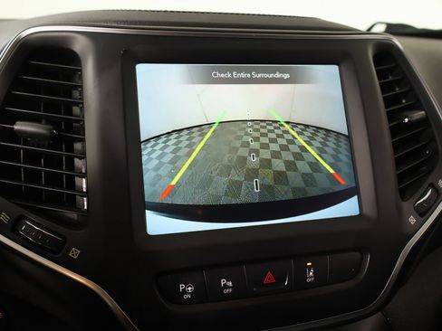 Used 2023 Jeep Cherokee Altitude Lux AWD/4WD image 6