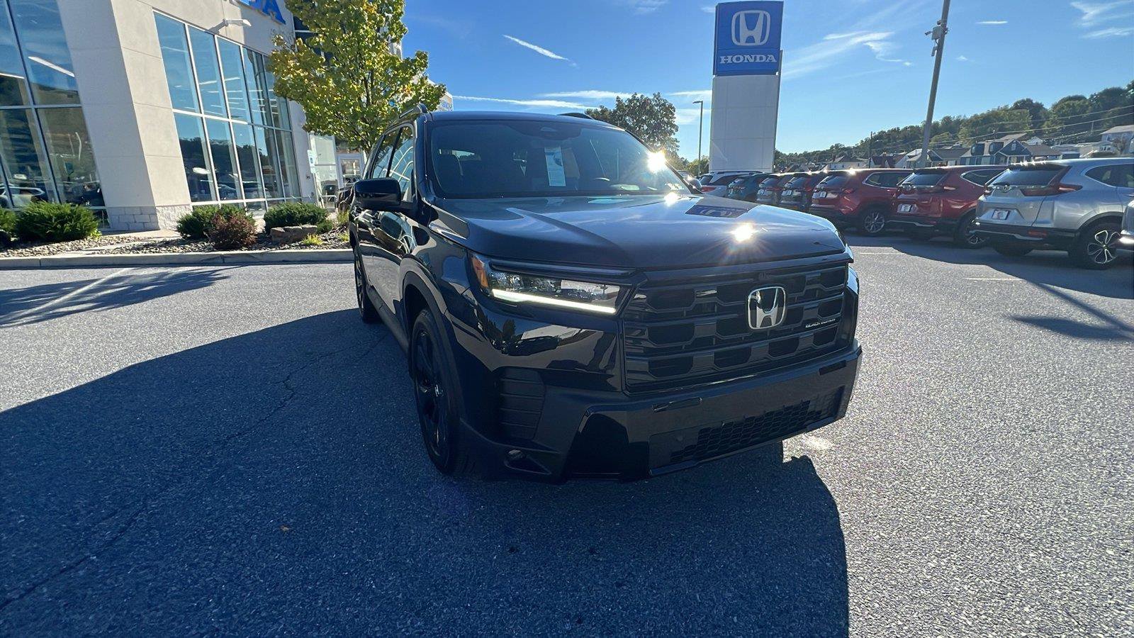 New 2026 Honda Pilot Black Edition image 2