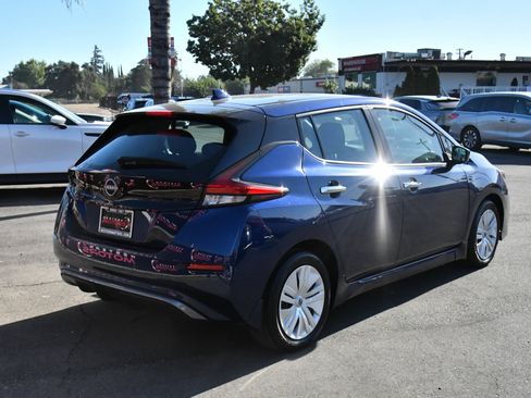 Used 2025 Nissan Leaf S FWD image 8