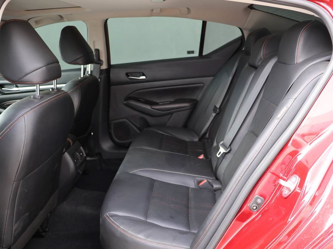 Used 2023 Nissan Altima 2.0 SR FWD image 11