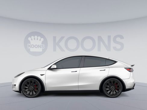 Used 2021 Tesla Model Y Performance image 2