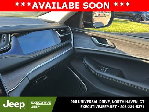 Used 2023 Jeep Grand Cherokee 4WD 4xe w/ Luxury Tech Group II image 21