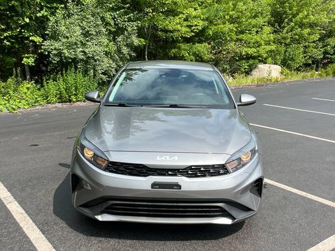 Used 2023 Kia Forte LXS FWD image 8