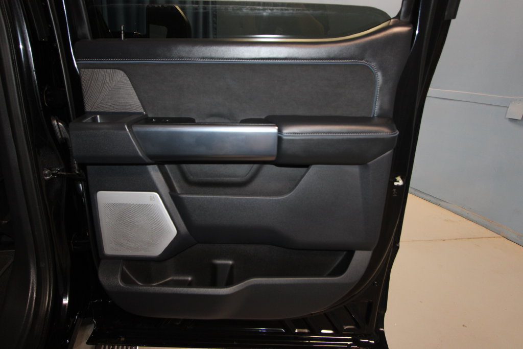 Used 2025 Ford F250 Platinum AWD/4WD image 30