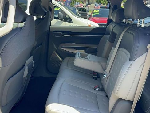 Used 2024 Kia EV9 Wind AWD/4WD image 14
