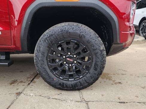 New 2026 GMC Canyon Elevation w/ Convenience Package image 50