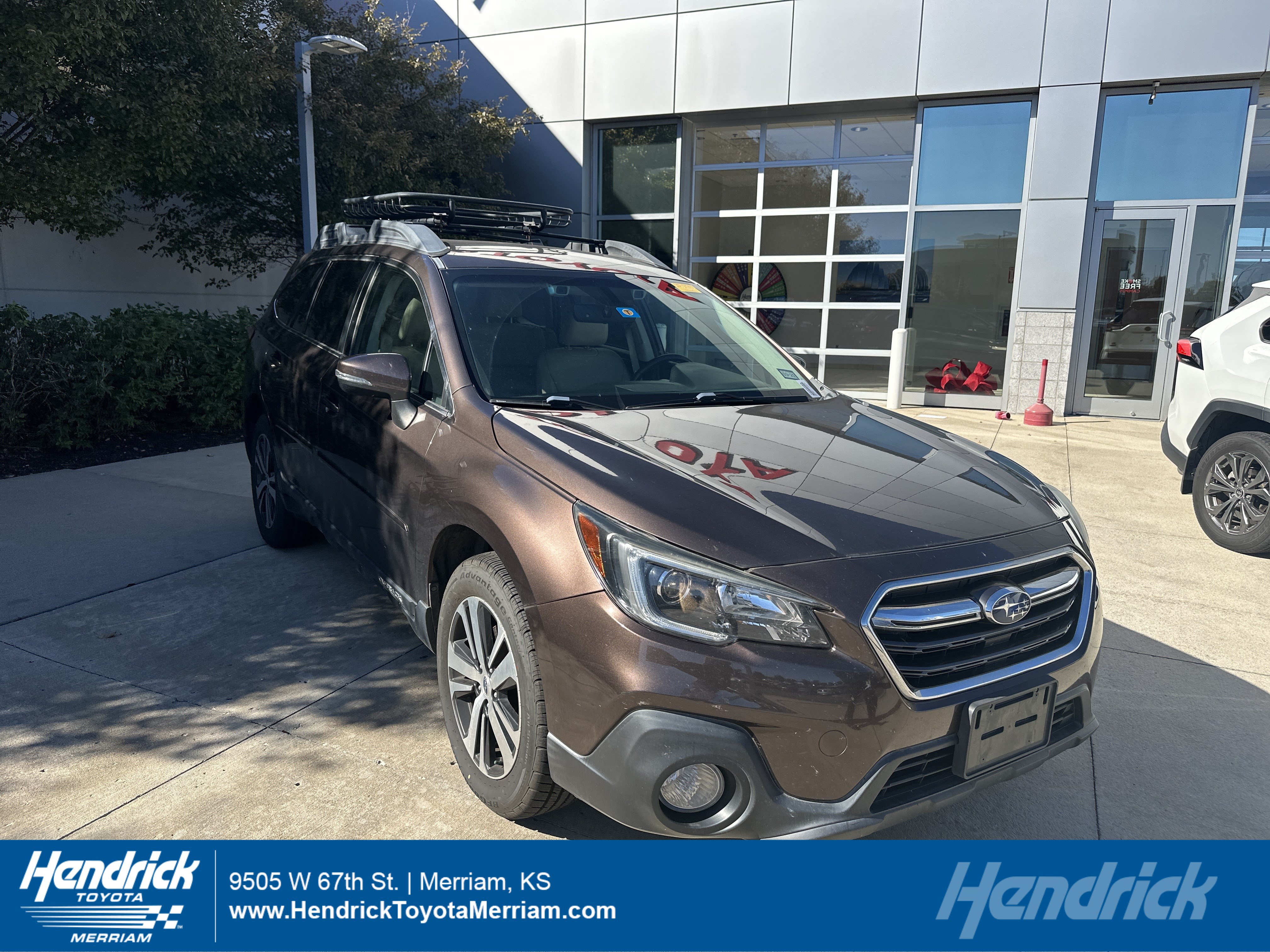 Used 2019 Subaru Outback 2.5i Limited AWD/4WD image 1
