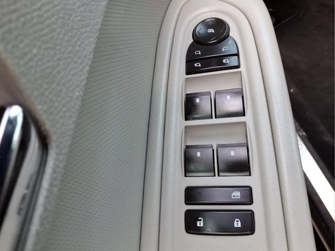 Used 2009 Chevrolet Traverse LTZ AWD/4WD image 21