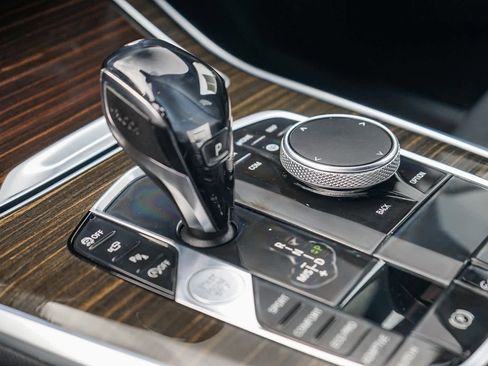 Used 2019 BMW X5 xDrive40i w/ Premium Package image 18