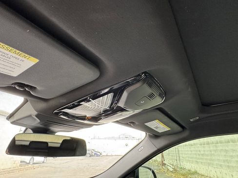 Used 2024 BMW X6 xDrive40i w/ Premium Package image 17