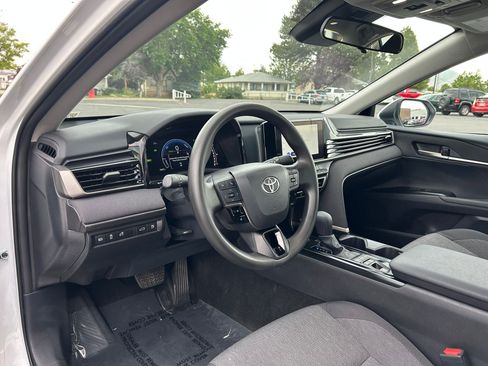 Used 2026 Toyota Camry LE FWD image 11