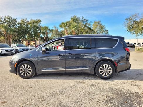 Certified 2020 Chrysler Pacifica Limited w/ Advanced Safetytec Group image 7