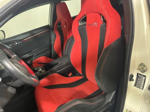 Used 2017 Honda Civic Type R image 12