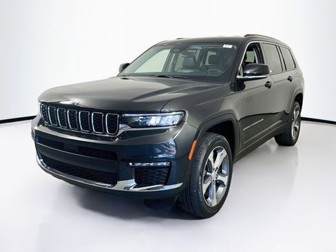 Used 2023 Jeep Grand Cherokee L Limited RWD image 1