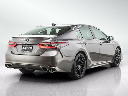 Used 2022 Toyota Camry XSE FWD image 5