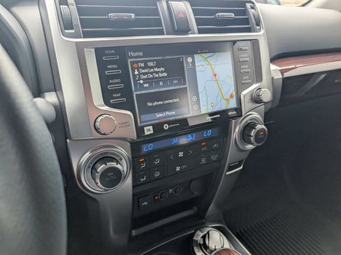 Used 2022 Toyota 4Runner Limited AWD/4WD image 9