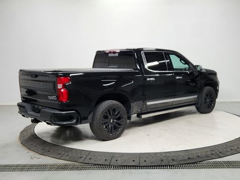 Used 2024 Chevrolet Silverado 1500 High Country w/ Technology Package image 7
