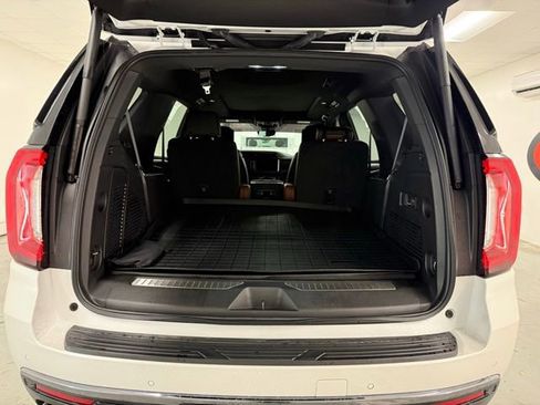 Certified 2024 GMC Yukon Denali Ultimate image 8
