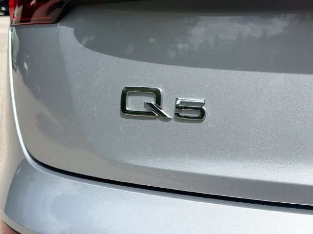 Used 2022 Audi Q5 2.0T Premium AWD/4WD image 11