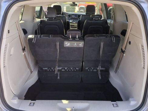 Used 2021 Chrysler Voyager Lxi image 27