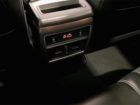 Used 2023 Nissan Murano SL image 10