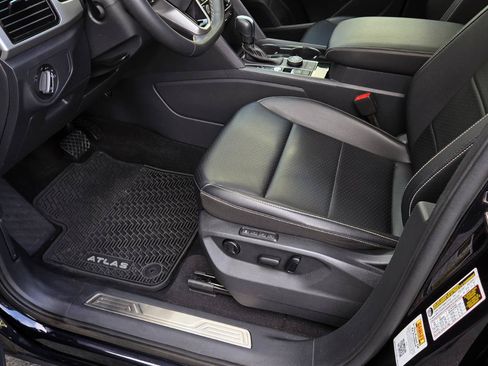 Certified 2022 Volkswagen Atlas SEL AWD/4WD image 22