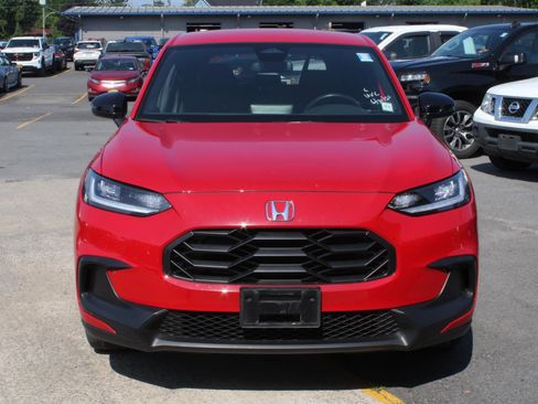 Used 2025 Honda HR-V Sport image 2