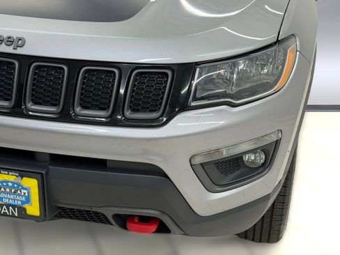 Used 2020 Jeep Compass Trailhawk AWD/4WD image 10