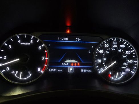 Used 2023 Nissan Sentra SV w/ Trunk Package FWD image 23