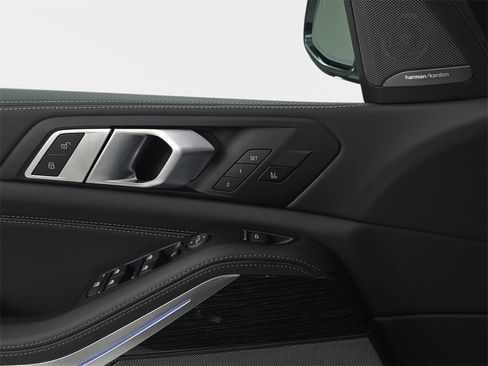 New 2026 BMW X5 xDrive50e w/ M Sport Package image 27