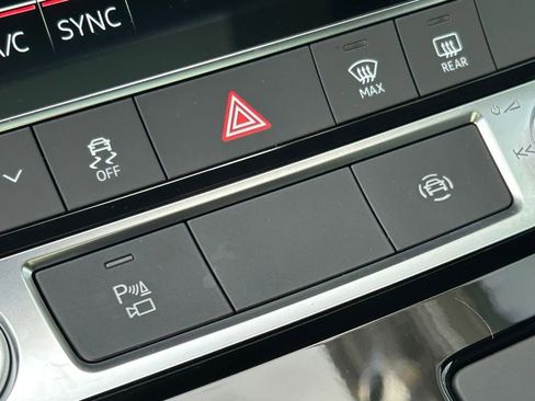 Used 2025 Audi Q7 2.0T Premium w/ Convenience Package image 41