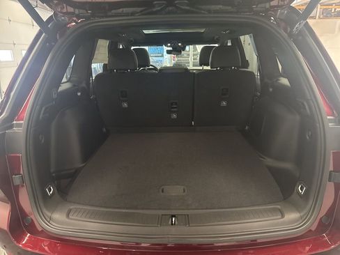 New 2026 Jeep Grand Cherokee Limited w/ Luxury Tech Group II image 31