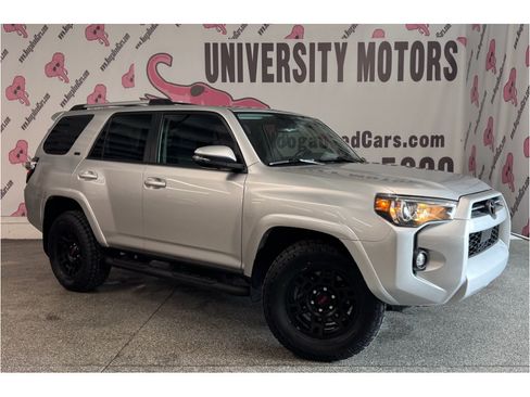 Used 2023 Toyota 4Runner SR5 Premium w/ Moonroof Package RWD image 2