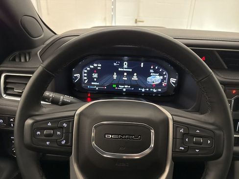 Used 2023 GMC Yukon Denali image 19