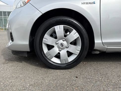 Used 2014 Toyota Prius C Two FWD image 12