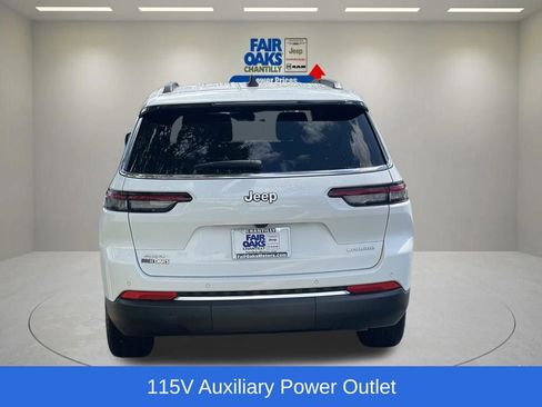 Certified 2025 Jeep Grand Cherokee L Laredo w/ Luxury Tech Group I AWD/4WD image 8