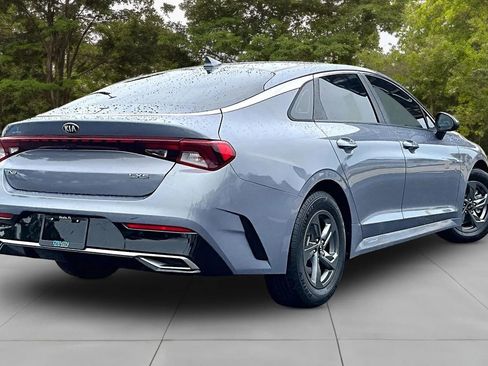 Used 2021 Kia K5 LXS FWD image 2