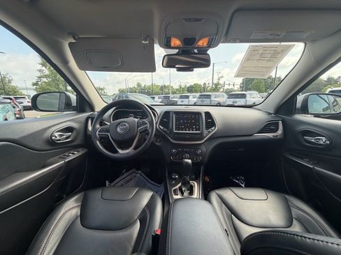 Used 2016 Jeep Cherokee Limited AWD/4WD image 7