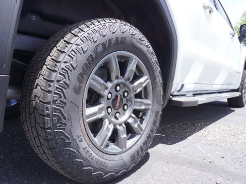 New 2026 GMC Sierra 1500 SLT AWD/4WD image 6