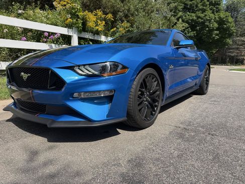 Used 2019 Ford Mustang GT Premium w/ GT Performance Package RWD image 9