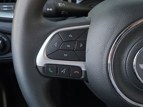 Used 2019 Jeep Renegade Latitude image 15