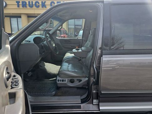 Used 2002 Ford F150 4x4 SuperCrew image 9