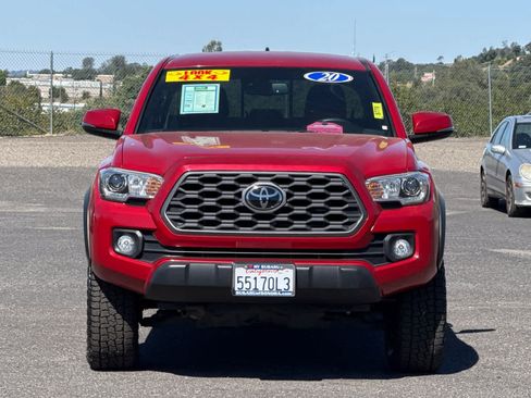 Used 2020 Toyota Tacoma TRD Off-Road w/ Technology Package AWD/4WD image 8